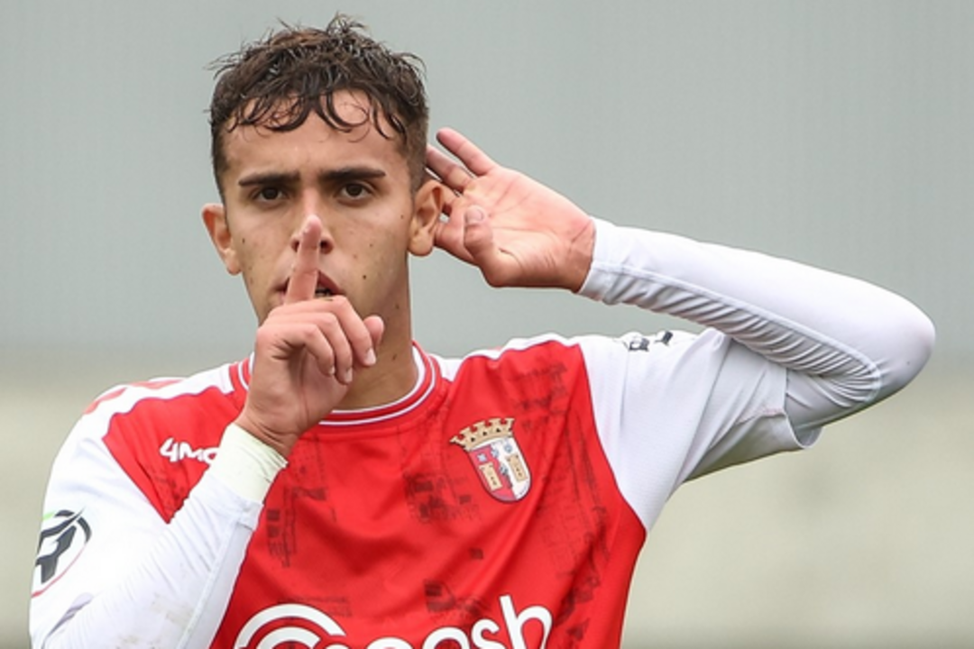 Rodrigo Macedo fez um golo