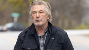Disputa entre Alec Baldwin e a família de Halyna Hutchins resolvida