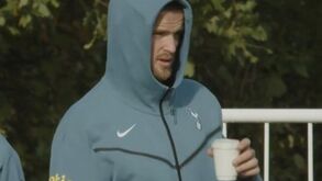 Dier 'apanhado' a ver os miúdos do Sporting a brilhar contra o Tottenham