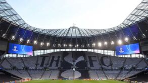 O onze do Sporting para o jogo com o Tottenham