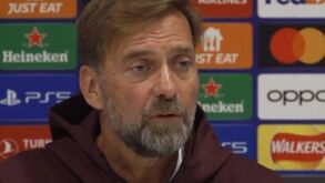 Klopp aborda confiança dos jogadores do Liverpool e atira: «Achas que o Ronaldo está confiante?»