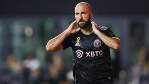 Gonzalo Higuaín anuncia final de carreira: «Chegou o dia de dizer adeus ao futebol»