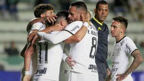 Corinthians empata e pode atrasar-se na luta pelo pódio no Brasileirão