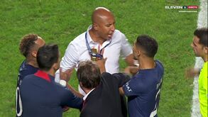 Picardias no fim do Benfica-PSG: começou com António Silva e Donnarumma e acabou com Luisão e Hakimi frente a frente