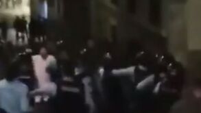 Adeptos franceses em confrontos com a PSP no Bairro Alto na última madrugada