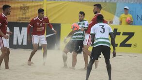 Sporting acaba com futebol de praia