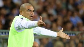 Alarmes soam com lesão de Pepe: Conceição e Fernando Santos têm muito em que pensar