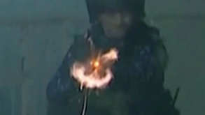 Assustador: repórter de imagem baleado por polícia no meio do caos no Gimnasia-Boca Juniors 