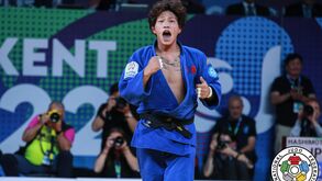 Mundiais: Mongol Tsogtbaatar surpreende com medalha de ouro