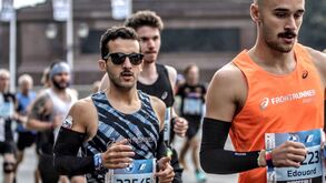 Corremos a Maratona de Berlim na peugada do mais rápido de sempre