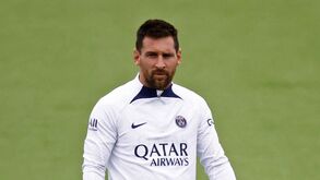 Ausência de Messi preocupa em Paris