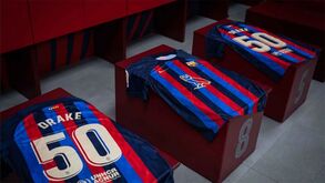 Barcelona vai defrontar Real Madrid com... Drake na camisola