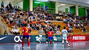 Seleção feminina perde com a Espanha na preparação para o Euro'2023