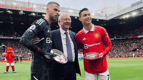 Alex Ferguson homenageia Cristiano Ronaldo e David De Gea