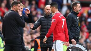 Cristiano Ronaldo é substituído e sai com cara de poucos amigos