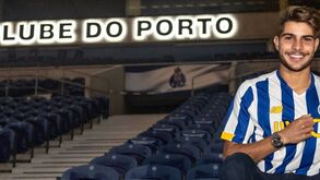 Bernardo Folha é o senhor que se segue