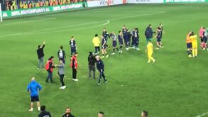 Avançado do Fenerbahçe não aplaudiu adeptos e Jorge Jesus 'foi aos arames'