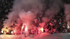 Benfica e V. Guimarães punidos com multas pesadas por comportamento incorreto dos adeptos