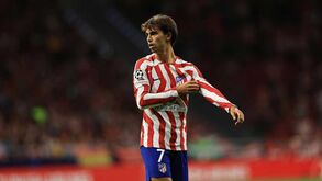 Espanhóis dizem que PSG e Bayern se preparam para avançar por João Félix em janeiro