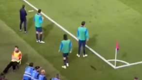 O vídeo do aquecimento de Piqué que está a dar que falar nas redes sociais