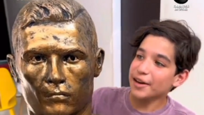 Criança venezuelana fez um busto de grande qualidade de Cristiano Ronaldo e quer que o português o veja