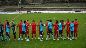 Etim comanda vitória do Vizela em jogo louco