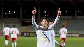 Nenê recebe prémios