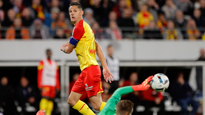 Lens-Toulouse: anfitriões a cinco pontos do líder PSG