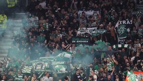 Adeptos sportinguistas deram ‘show’ em Londres e Pote reagiu: «Jogamos sempre em casa»