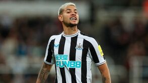 Newcastle prepara mala cheia de dinheiro para renovar com Bruno Guimarães
