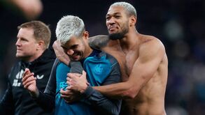 Agarrem-no que ele é bom: Newcastle faz de tudo para segurar 'ídolo' Bruno Guimarães