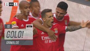 Grimaldo fez o segundo do Benfica frente ao Chaves com um golaço de livre