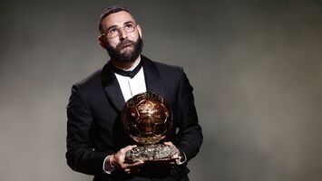 Troféu Melhor Jogador Futebol Mundo Bola Ouro Messi