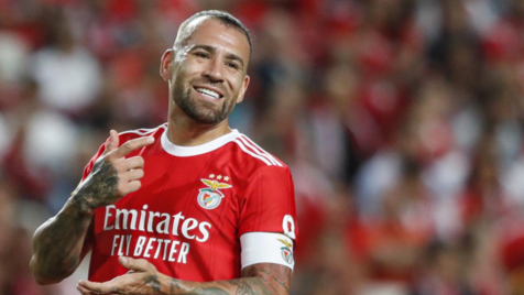 OFICIAL: FILHO DE FUTEBOLISTA COM MAIS DE 100 JOGOS PELO BENFICA