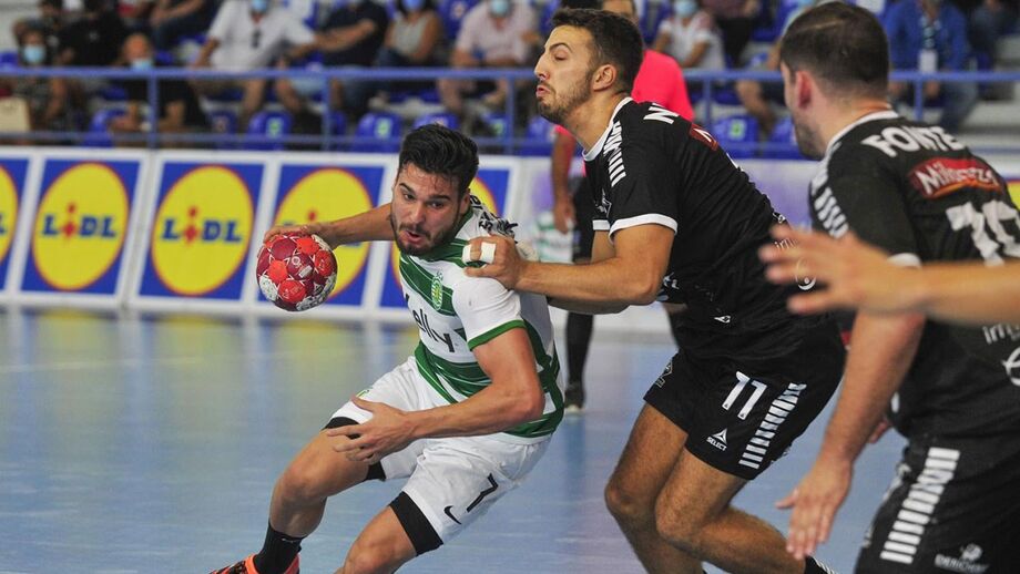 Sporting em viagem de risco