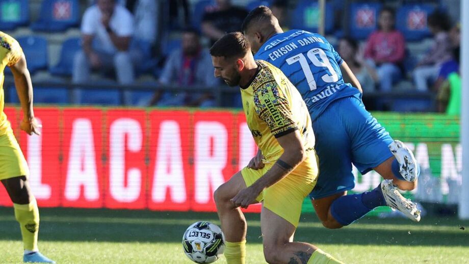 Chaves-Estoril, 1-1: canário maduro lá achou as chaves