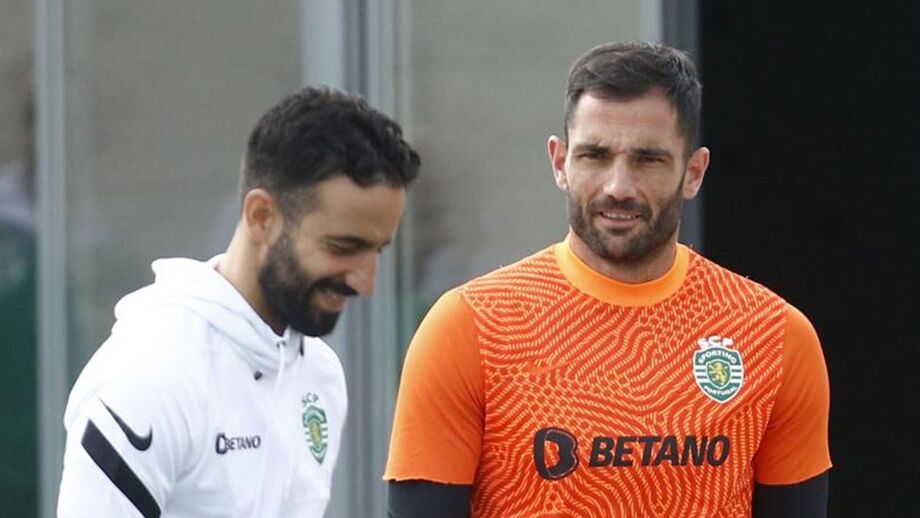 Adán tem a confiança total de Amorim