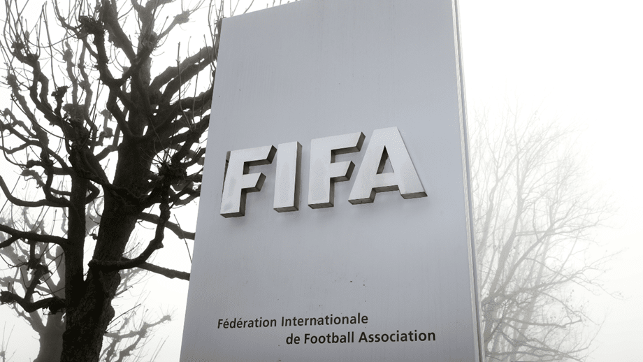 Platina Line - A Federação Internacional de Futebol Associado (FIFA) multou  este Sábado a Federação Angolana de Futebol em 7.000 dólares, confirmou  este sábado à Lusa, o vice-presidente do órgão reitor do