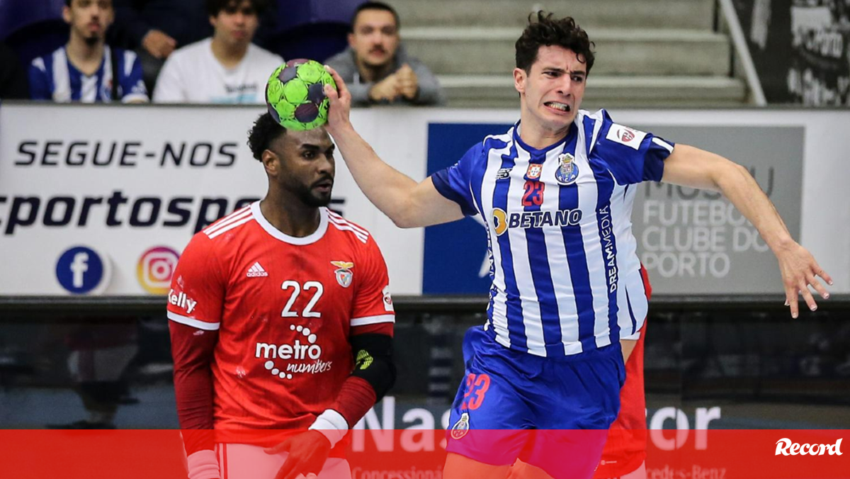 Andebol: FC Porto vence e segue na corrida aos 16 avos da Champions - CNN  Portugal