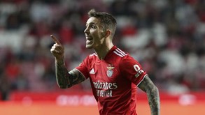 Grimaldo certo no Bayer Leverkusen: Benfica apanhado de surpresa