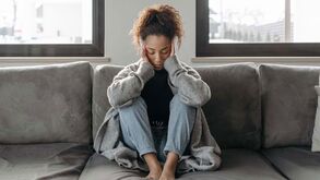 Fadiga e desconcentração constantes: o que é a névoa mental e como pode ser tratada?