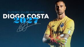 Diogo Costa renova com o FC Porto até 2027 e cláusula sobe para os 75 milhões de euros