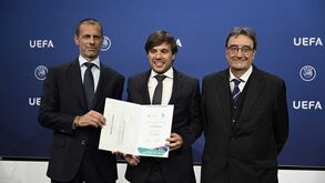 João Benedito distinguido com o diploma UEFA MIP