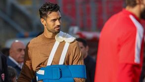 Pablo Mari esteve nas bancadas do Monza-Verona quase duas semanas depois de ser esfaqueado