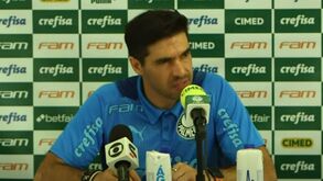 Abel Ferreira volta a ser questionado sobre a seleção do Brasil e atira: «Puxa a cassete atrás»