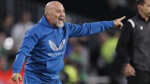 Sampaoli discorda do Mundial no Qatar e aponta o dedo à FIFA: «Tudo por dinheiro»