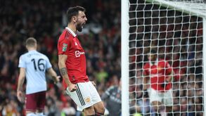 Manchester United-Aston Villa, 4-2: Reviravolta épica garante 'oitavos'