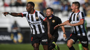 Varzim-Lank Vilaverdense, 2-2: Tudo igual no topo