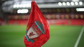 Donos do Liverpool já negoceiam venda do clube 