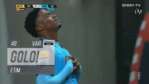 Friday Etim colocou Vizela a vencer em Paços de Ferreira e festejou à Cristiano Ronaldo